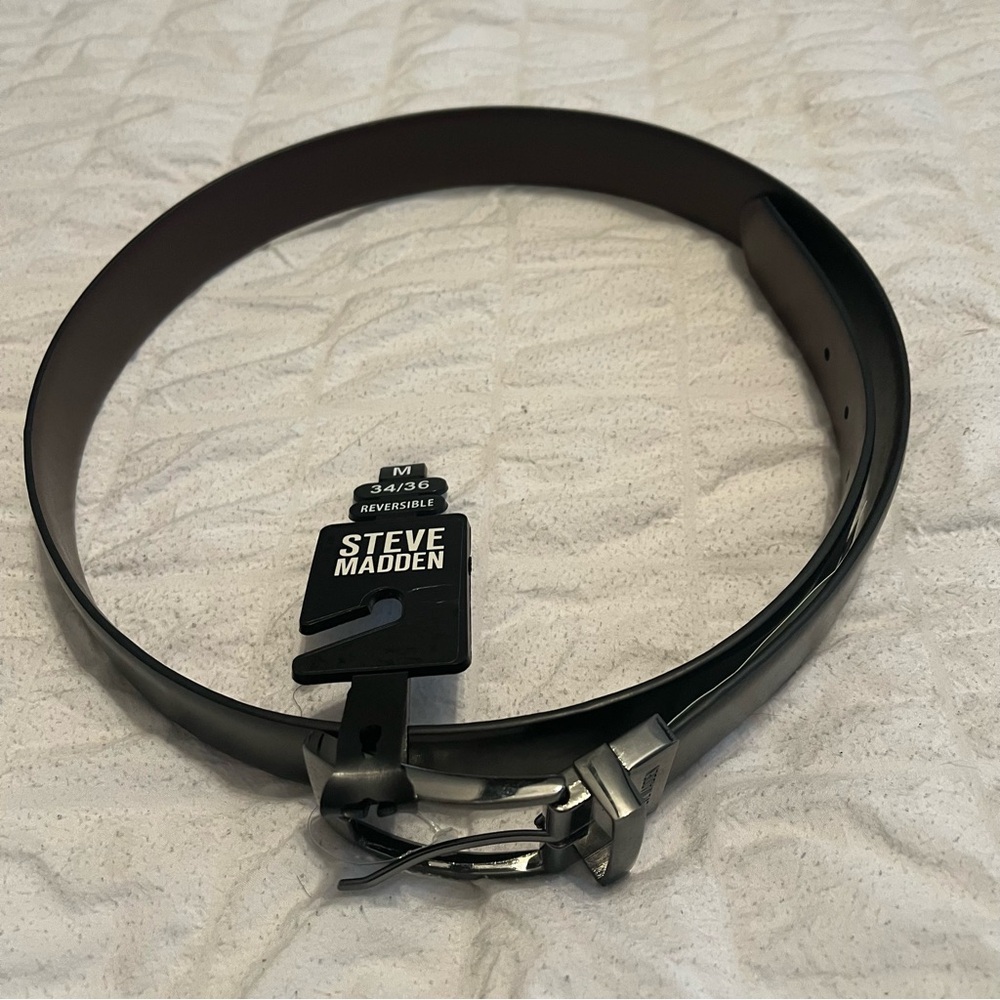 Steve Madden Men’s Reversible Leather Black/Brown Belt Medium 34/36 NWT